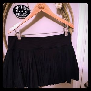 Lululemon circuit breaker skirt